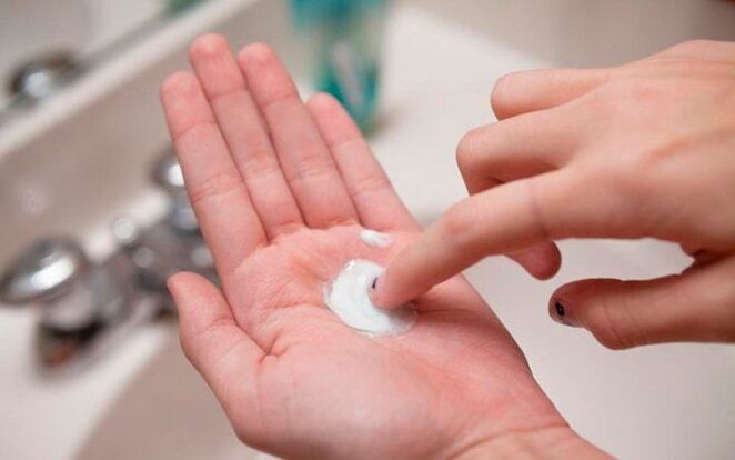 користећи соду бикарбону код куће